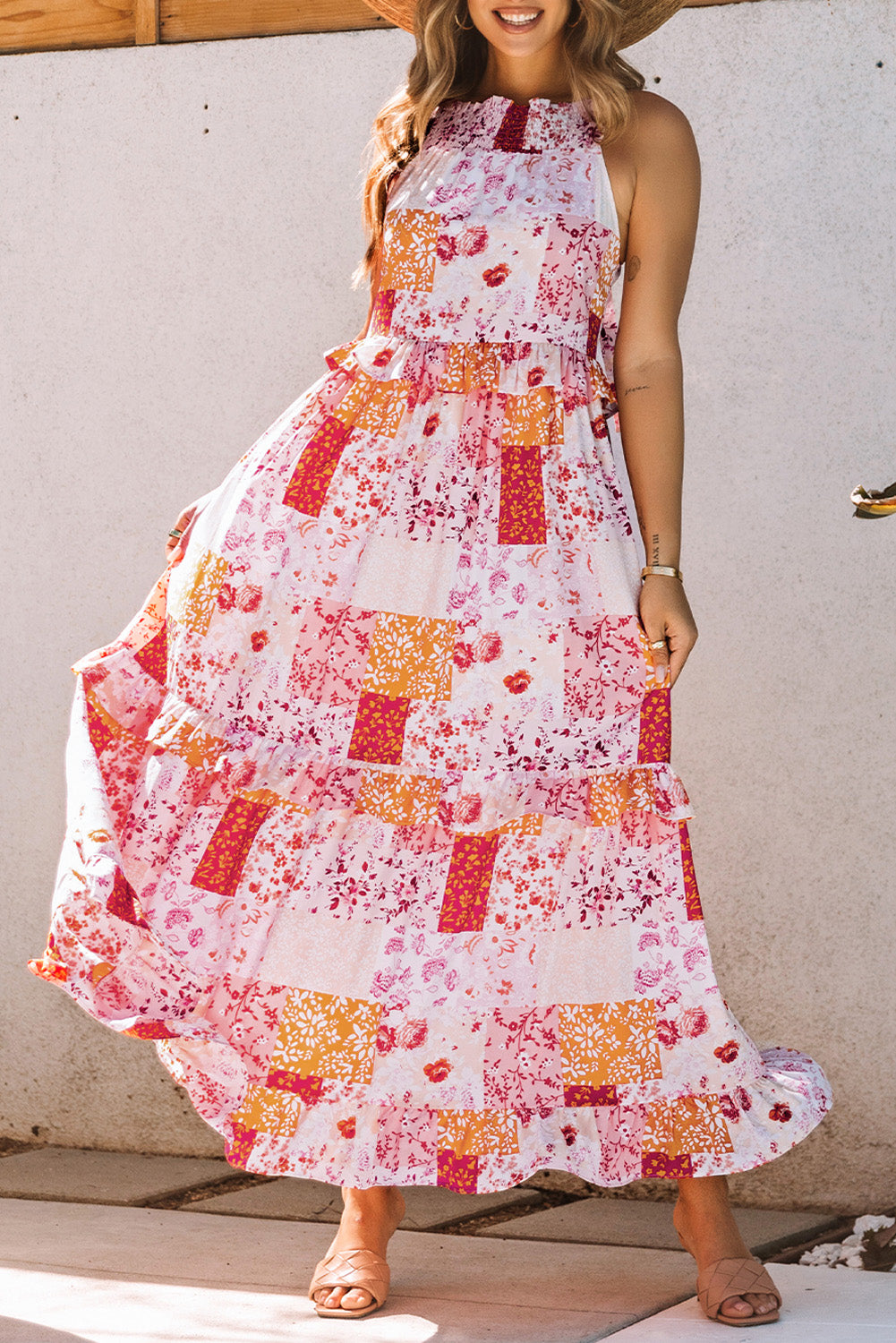 Multicolor Floral Print Sleeveless Tiered Ruffle Trim SundressMaterial:100%Polyester

• Embrace bohemian charm with this multicolor floral print sundress, featuring a tiered ruffle trim that adds a playful touch to your look.
