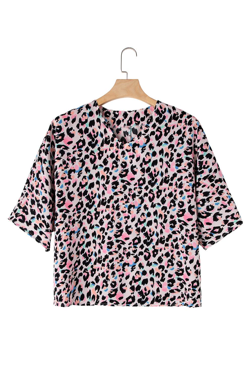 Pink Mixed Leopard Print V Neck Oversized BlouseMaterial:100%Polyester

• Embrace your wild side with this blouse, perfect for adding a trendy touch to your wardrobe.
• The batwing sleeves of this blouse create 