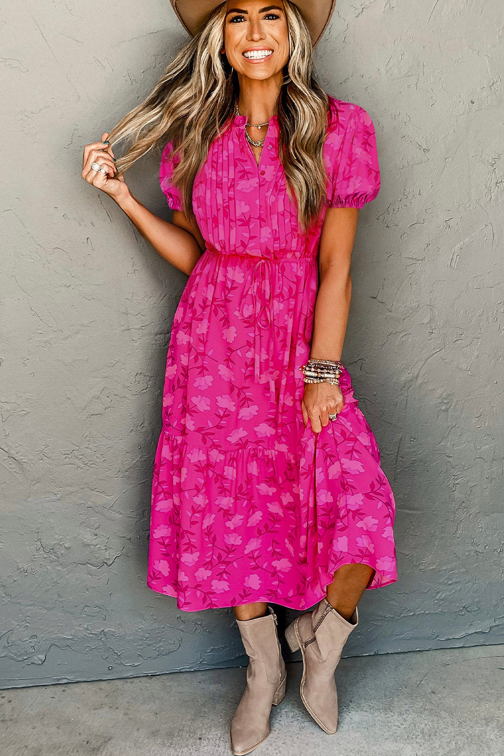 Rose Red Pleated Lace-up High Waist Puff Sleeve Floral Midi DressMaterial:100%Viscose


	


		The midi dress exudes elegance with its charming floral pattern and flattering silhouette, perfect for a romantic and feminine look.