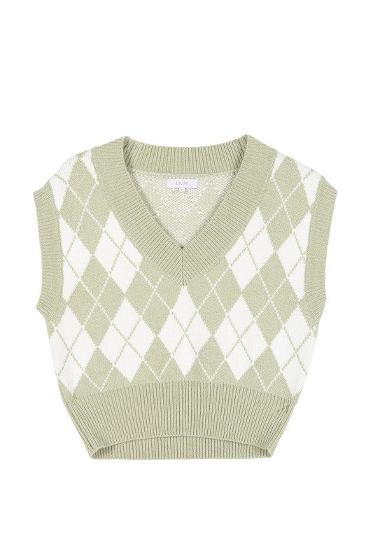 Knitted argyle sweater vest- Knitted argyle sweater vest (yarn dyed, not printed)- Pattern type : argyle pattern- Neck line : V neck- Sleeve length : sleeveless- Stretch : stretch- Sheer : not