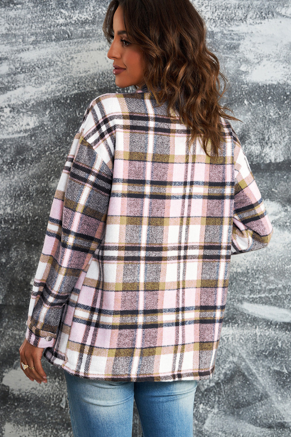 Khaki Plaid Print Casual Button Up Pocket ShacketMaterial:100%Polyester



		Sweet yet rugged plaid details adorn this cozy shirt
	
	
		Designed with a button front, long sleeves, large front pockets &amp; an 