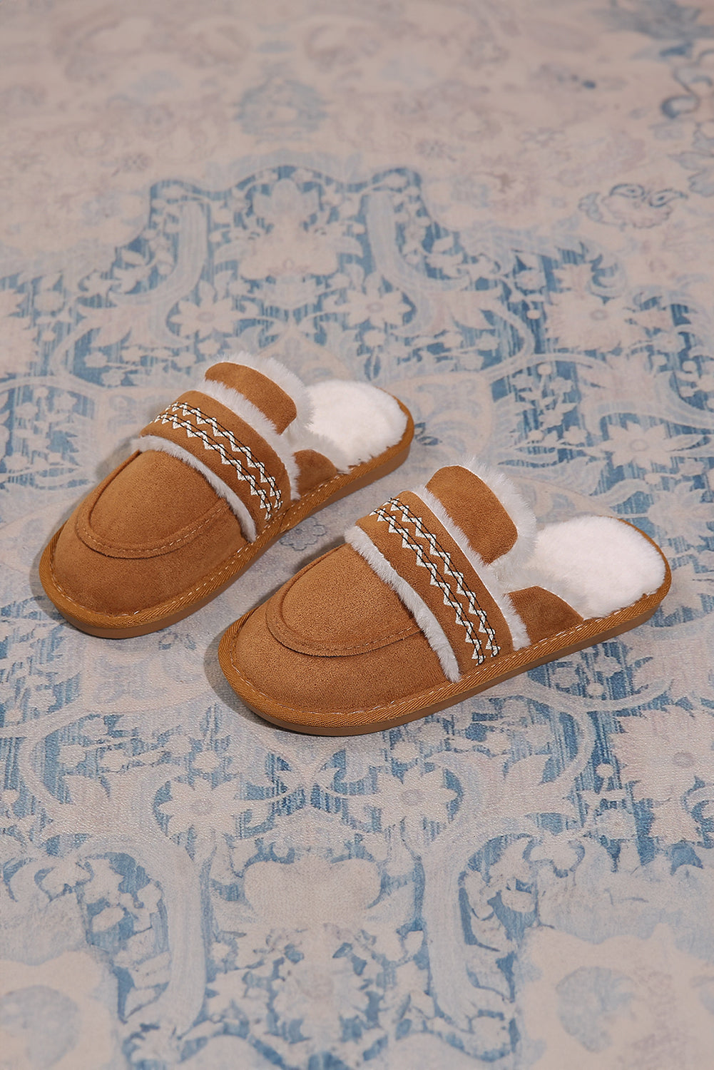 Chestnut Suede Wavy Striped Plush Lined Home SlippersThe plush lining ensures ultimate comfort and warmth during chilly evenings.
	
	
		Slip-on style for convenience and ease of wear, perfect for lounging around the