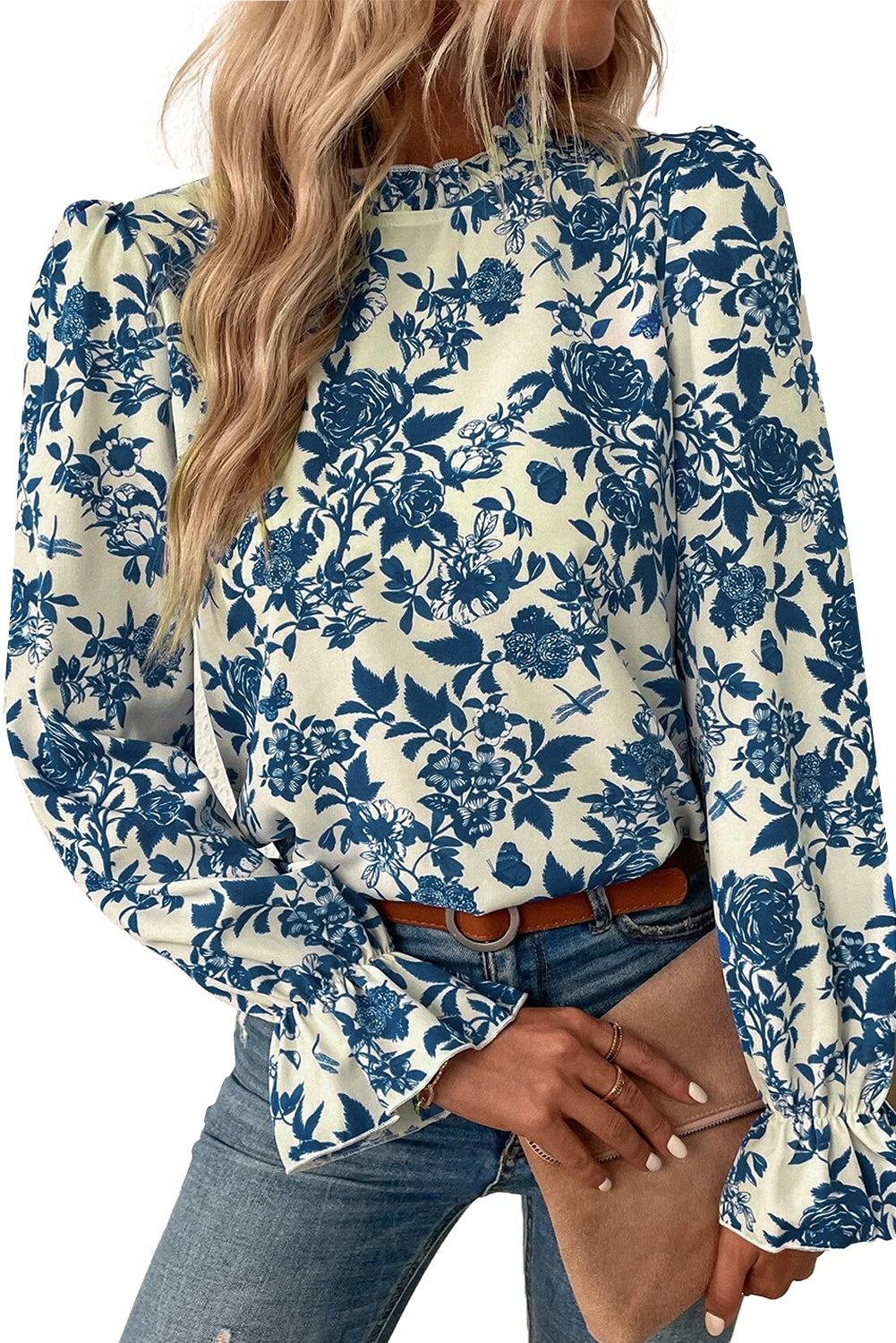 Sky Blue Floral Print Flounce Sleeve Keyhole Back BlouseMaterial:100%Polyester

• Embrace a bohemian vibe with our blouse, featuring intricate floral patterns that exude a free-spirited charm.
• The flounce sleeves add 