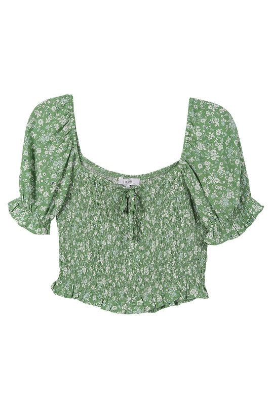 SS smocked top*Green floral print puff sleeve smock top*Pattern type : floral print*Neck line : square neck*Sleeve type : puff sleeves*Sleeve length : short sleeves*Stretch : no s