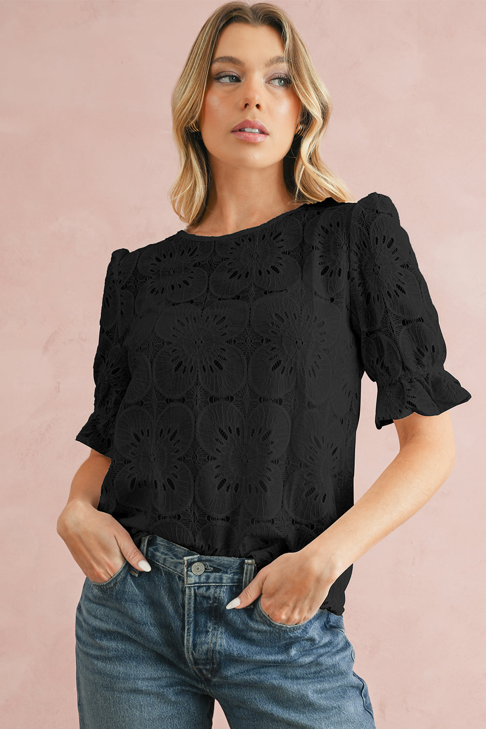 Black Flower Eyelet Jacquard Keyhole Back Puff Sleeve TopMaterial:70%Cotton+30%Polyamide

• Elevate your wardrobe with the top, featuring intricate eyelet detailing and elegant puff sleeves for a touch of sophistication. 