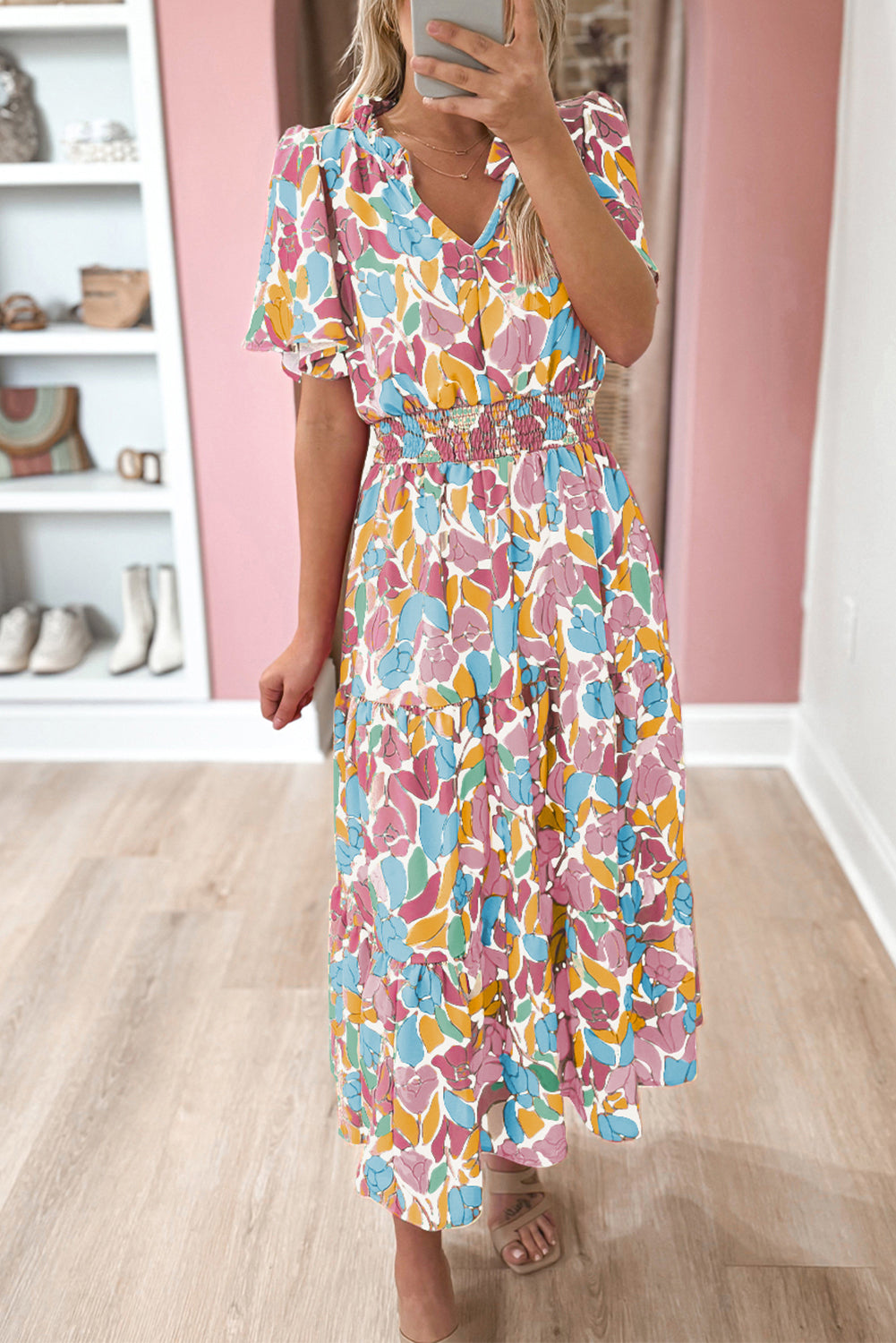 Rose Floral Flounce Sleeve Smocked Waist Tiered Maxi DressMaterial:100%Polyester

• Exude bohemian elegance in this maxi dress, featuring a smocked waist for a flattering silhouette.
• The tiered design adds a whimsical t