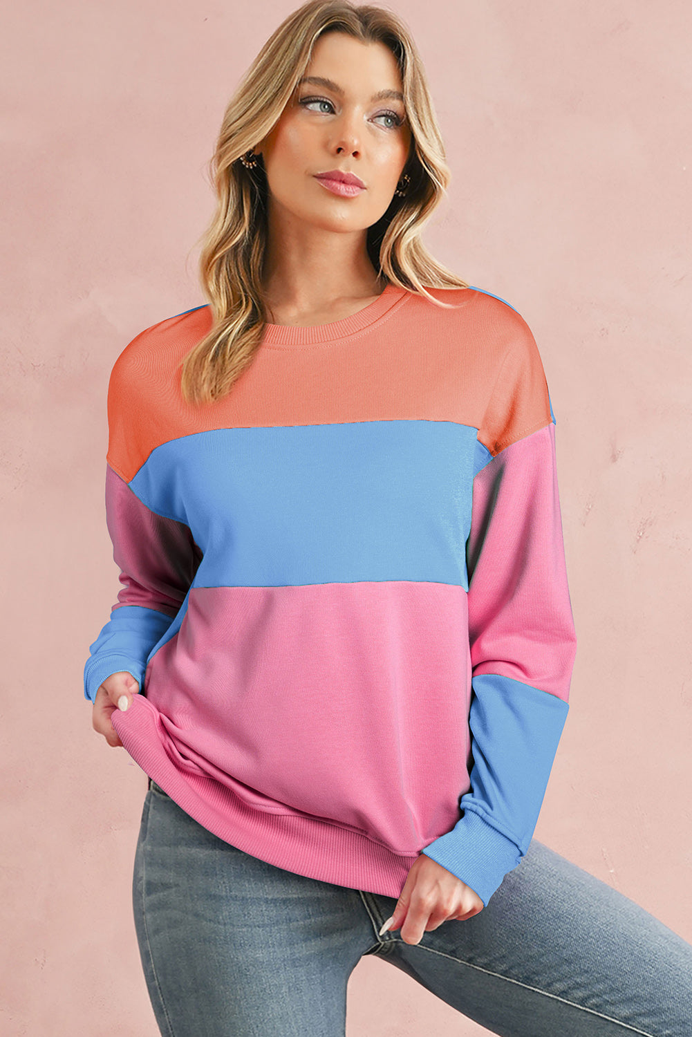 Bright Pink Colorblock Patchwork Drop Shoulder SweatshirtMaterial:70%Polyester+30%Cotton

• Embrace a blend of casual charm and trendy style with our sweatshirt, perfect for a relaxed yet fashionable look. 
• Crafted wit