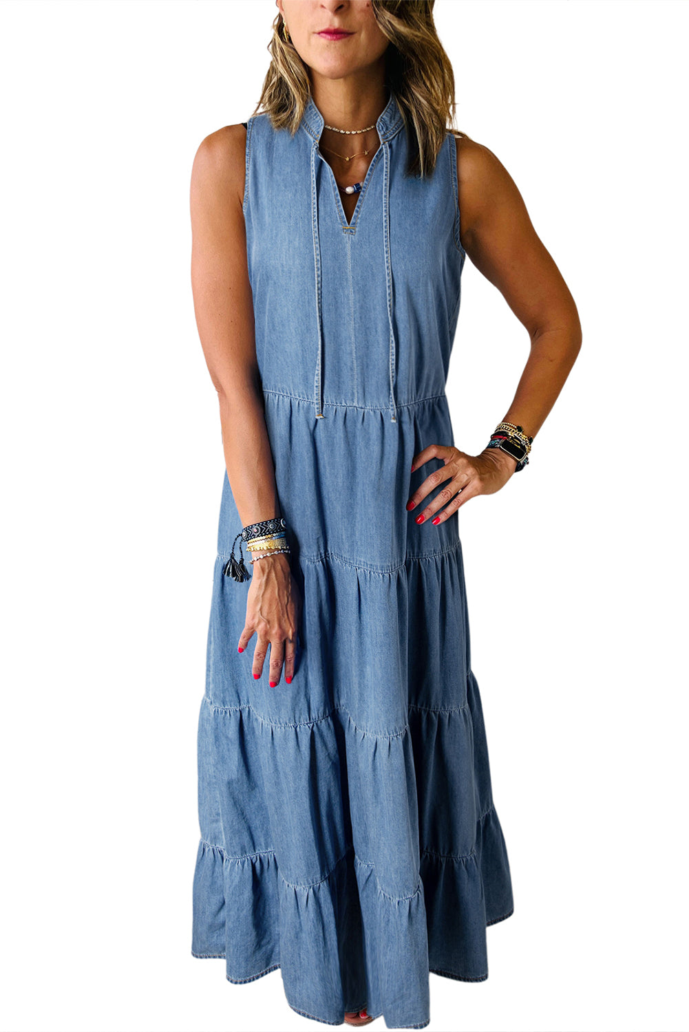 Blue Sleeveless Tiered Chambray Maxi DressMaterial:95%Cotton+5%Polyester


	


		This maxi dress is perfect for summer. The lightweight and airy silhouette is comfortable and breathable. 
	
	
		The ch