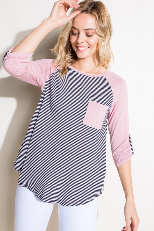 STRIPE SOLID ROLL UP SLEEVE TOPPIN STRIPE AND SOLID MIXED ROUND NECK POCKET ROLL OVER 3/4 SLEEVE TOP- MADE IN U.S.A.
Style: Casual
Print / Pattern: PIN STRIPE AND SOLID
Fit: Regular
Neck Line: ROU