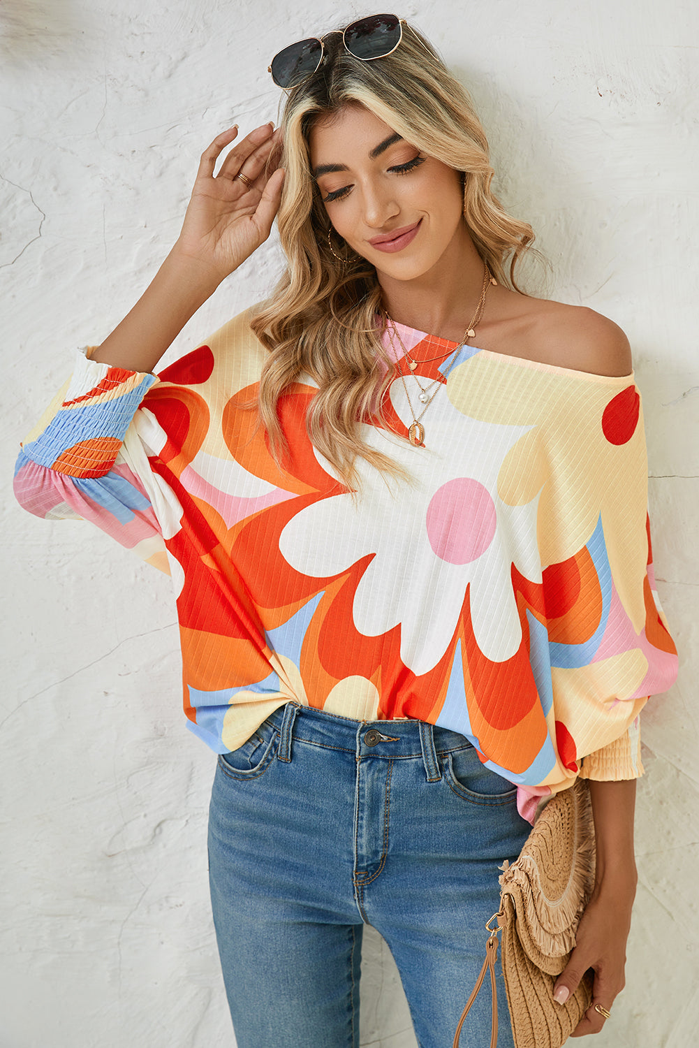 Yellow Colorful Floral Print Ribbed Dolman BlouseMaterial:95%Polyester+5%Elastane

• Radiate sunny vibes in this blouse, blending a playful floral pattern with a vibrant hue.
• The dolman sleeves offer a relaxed 