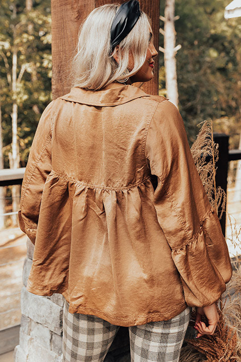 Brown Solid Color Lantern Sleeve Collared Boho TopMaterial:100%Polyester



		Made from high-quality materials for durability and comfort.
	
	
		It features 3/4 lantern sleeves and a collared neckline.
	
	
	