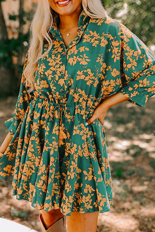 Green Floral Print Drawstring Flowy Short DressMaterial:100%Polyester

• Embrace the carefree boho spirit in this mini dress, featuring a playful floral pattern that exudes effortless charm. 
• The adjustable d