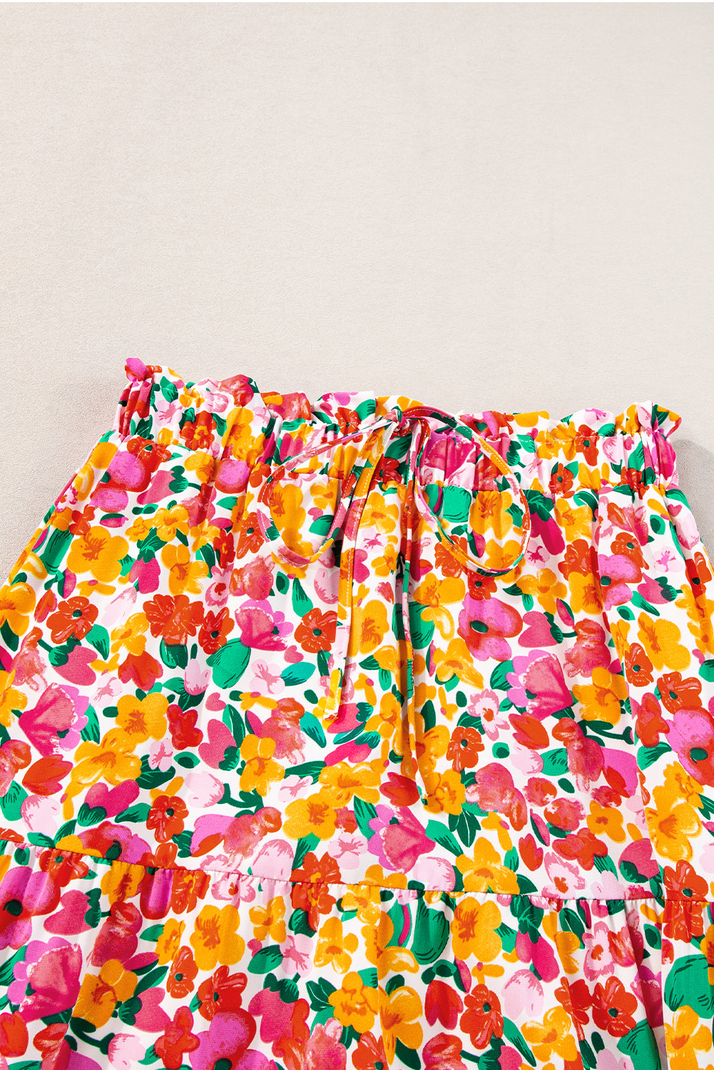 Yellow Boho Floral Print Tiered Maxi SkirtMaterial:100%Polyester

• Embrace the sunshine with this skirt, featuring a vibrant yellow hue that exudes positivity and joy, perfect for vacation adventures. 
• 