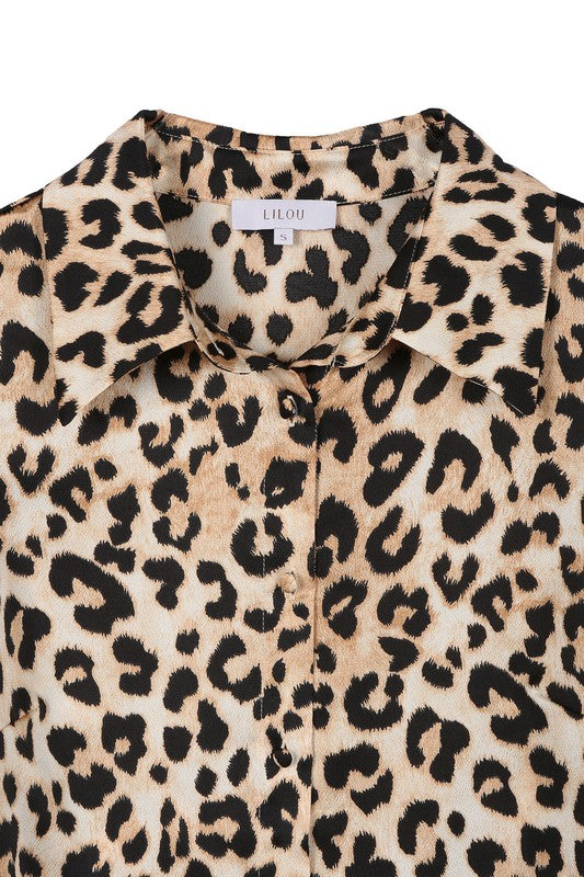 Satin leopard blouse- Satin leopard blouse- Pattern type : leopard pattern- Neck line : shirt collar- Sleeve type : regular sleeves- Sleeve length : long sleeves- Stretch : no stretch- 