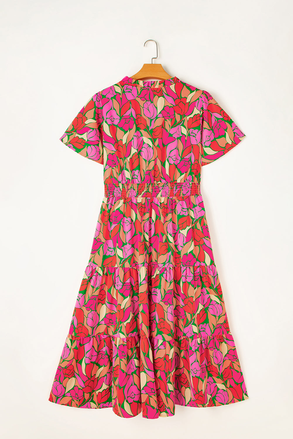 Rose Floral Flounce Sleeve Smocked Waist Tiered Maxi DressMaterial:100%Polyester

• Exude bohemian elegance in this maxi dress, featuring a smocked waist for a flattering silhouette.
• The tiered design adds a whimsical t