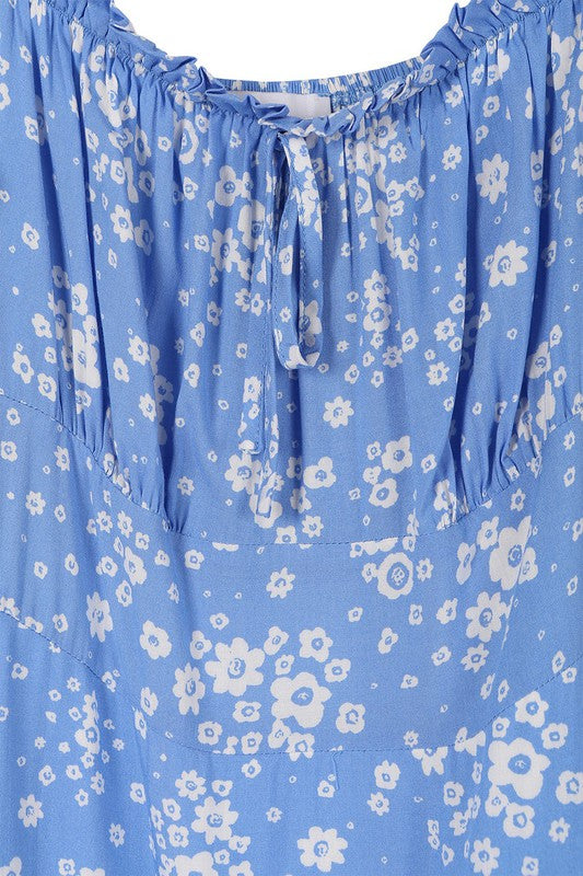 SS puff sleeve dress*Bow-tie ruched bust with puff sleeve blue floral print dress*Pattern type : floral print *Neck line : square neck*Sleeve type : puff sleeves*Sleeve length : short s