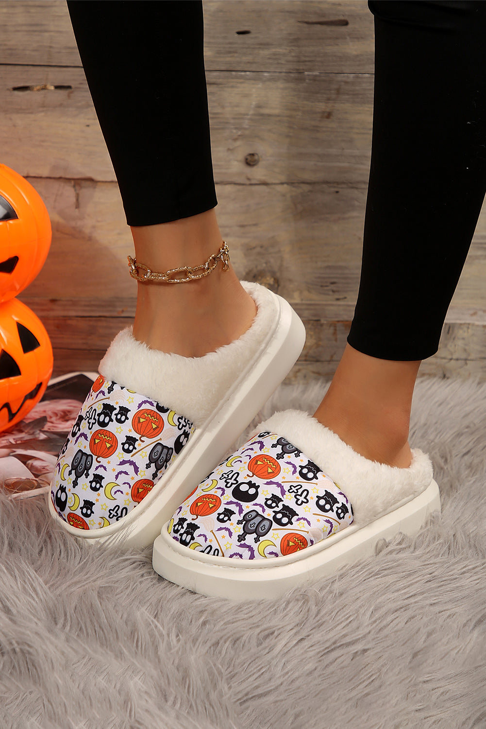 White Halloween Pumpkin Ghost Print Plush Home Slippers• Luxuriously soft and cozy, these plush home slippers feature a charming Halloween pumpkin ghost print, perfect for adding a festive touch to your loungewear.
• Th