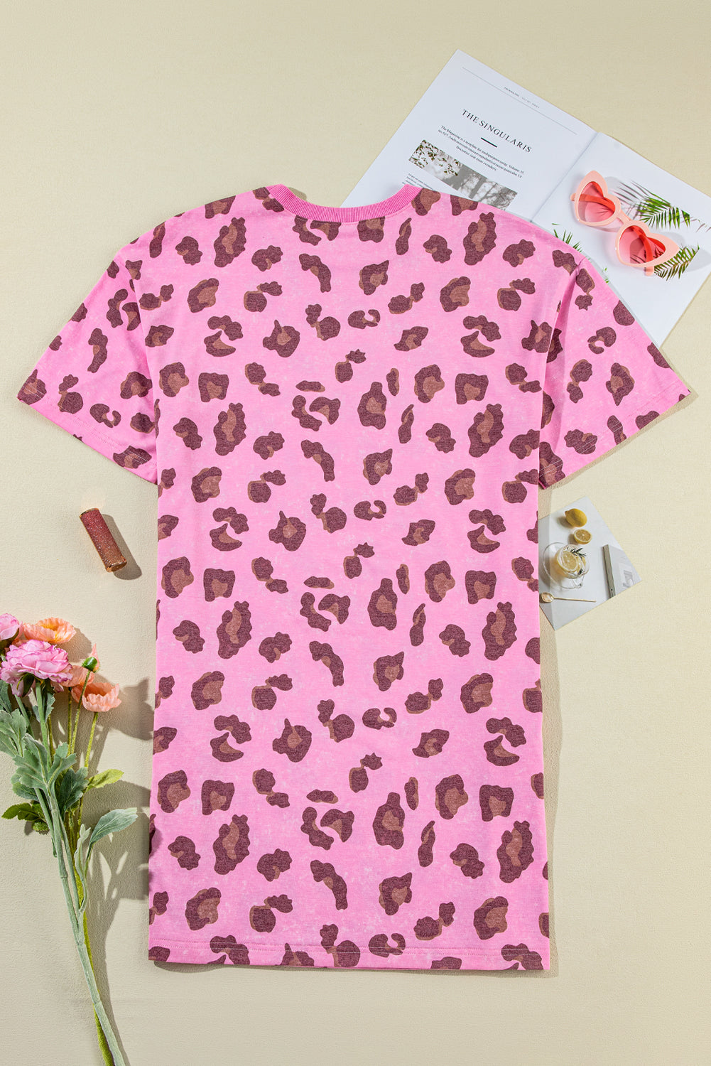 Pink Leopard Mineral Wash Side Pocket T Shirt Mini DressMaterial:65%Polyester+30%Cotton+5%Elastane

• Embrace your inner wild side with the dress, perfect for adding a pop of color to your wardrobe.
• Stay comfortable a