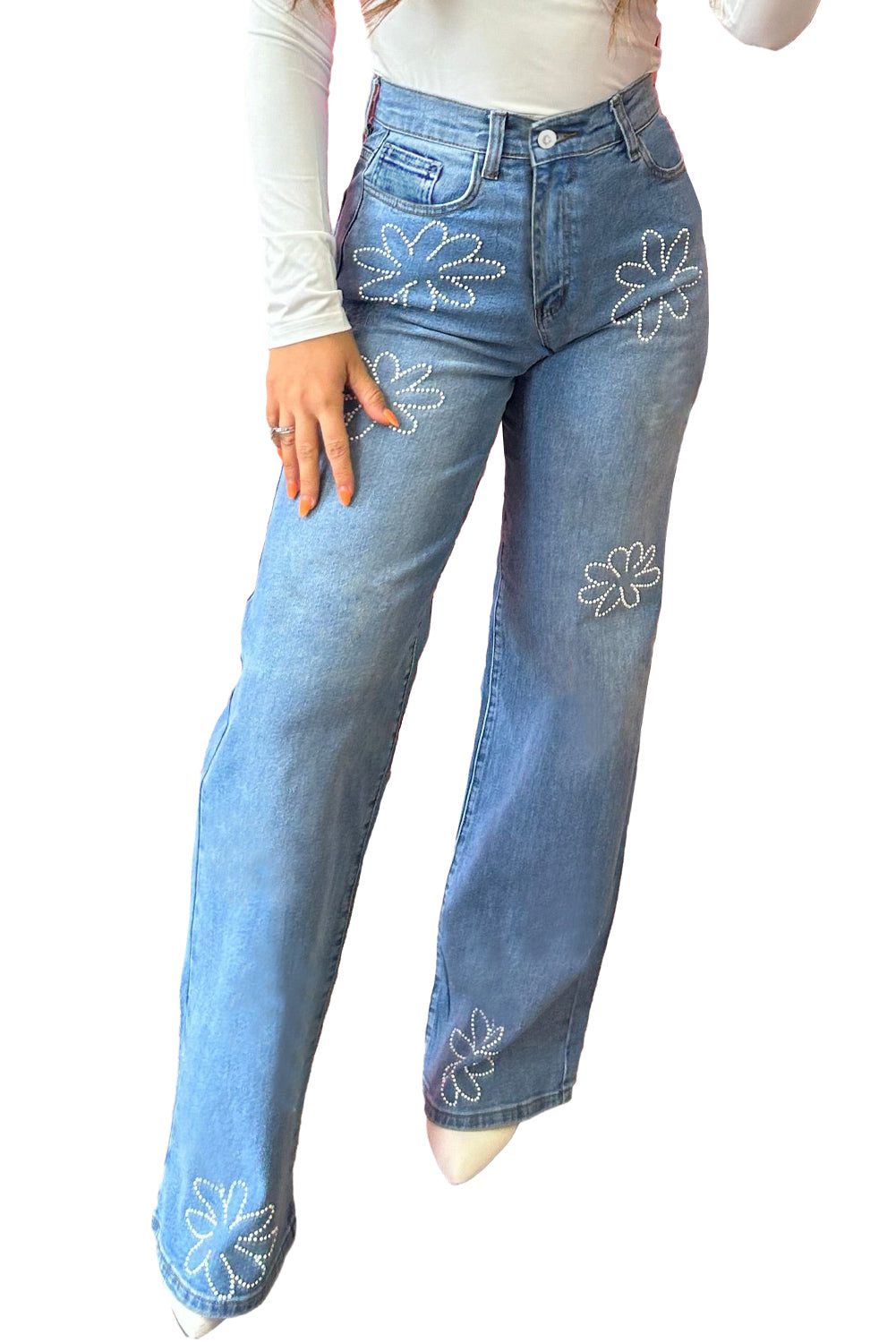 Light Blue Floral Beads Decor High Rise Wide Leg JeansMaterial:75%Cotton+23%Polyester+2%Elastane



		These wide leg jeans with floral rhinestone décor are sure to pop eyes
	
	
		Embrace comfort and fashion with th