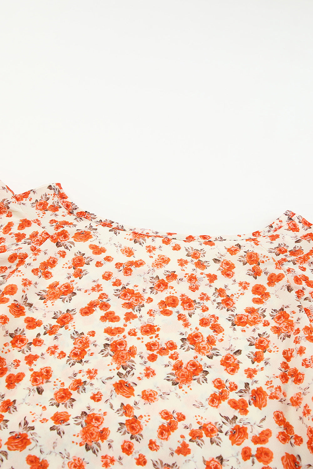 Orange Floral Tiered Flutter Sleeve BlouseMaterial:100%Polyester



		Featuring flowy flutter sleeves that add a touch of femininity to any outfit.
	
	
		Elevate your wardrobe with this stunning tiered 