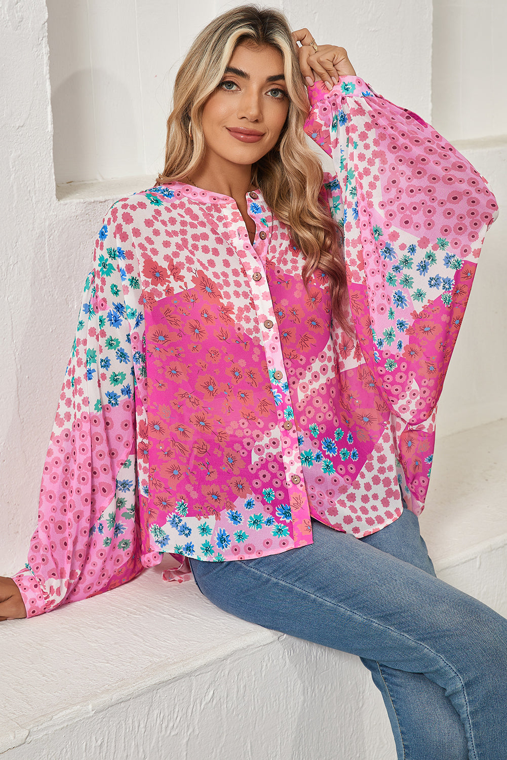 Rose Red Floral Print Dolman Sleeve BlouseMaterial:100%Polyester



		This blouse combines a beautiful floral print with colorblock panels for a touch of modern flair. 
	
	
		The dolman sleeves add a re