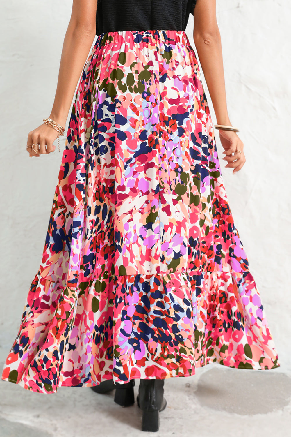 White Abstract Print High Waist Maxi SkirtMaterial:100%Polyester



		This maxi skirt is slender and elegant
	
	
		The abstract floral print adds extra feminine charm
	
	
		The elastic waist is easy 