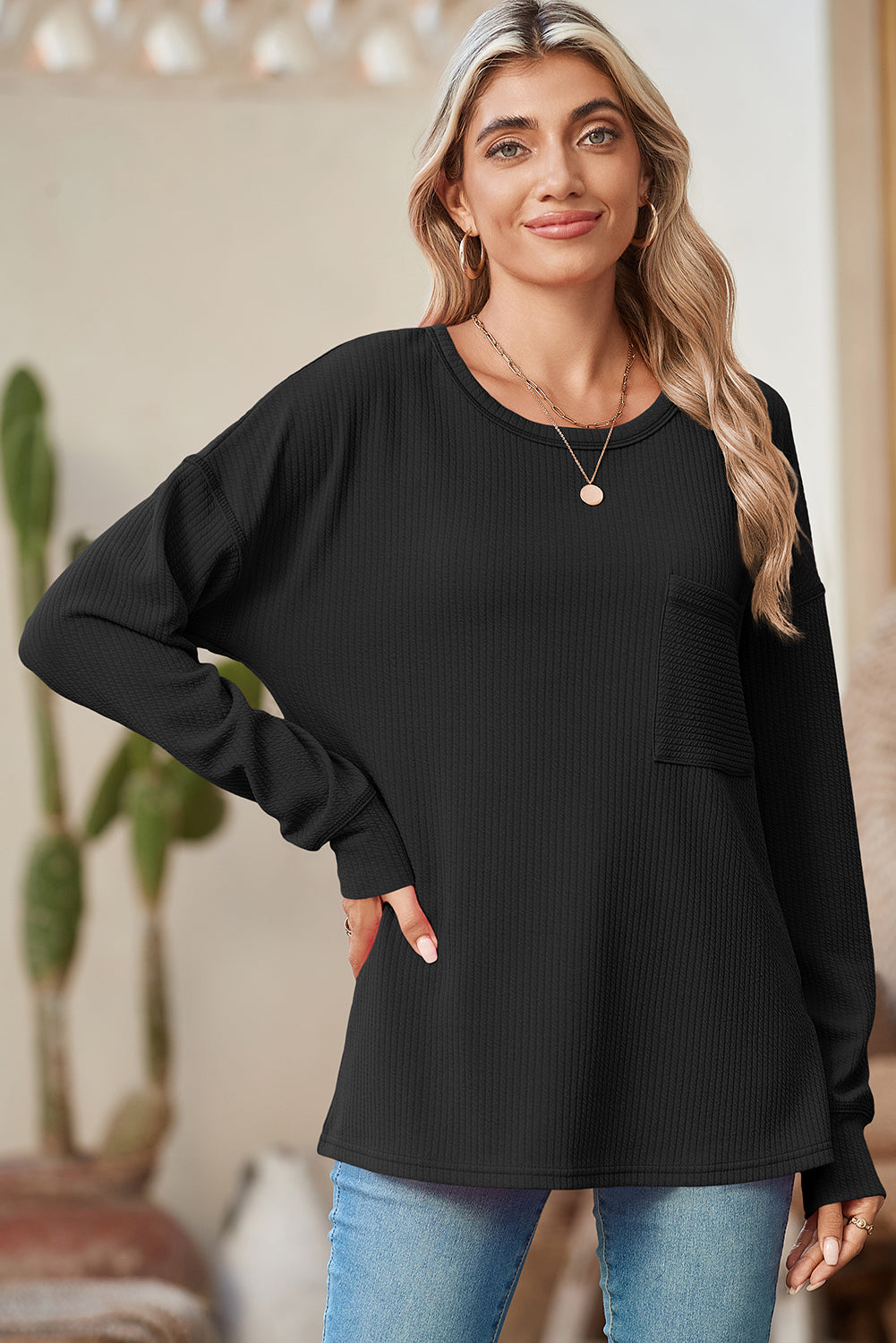 Clearly Aqua Pocketed Ribbed Long Sleeve TopMaterial:95%Polyester+5%Elastane

• Elevate your casual look with the top, blending comfort with style effortlessly.
• Crafted with a rib-knit design, this top off