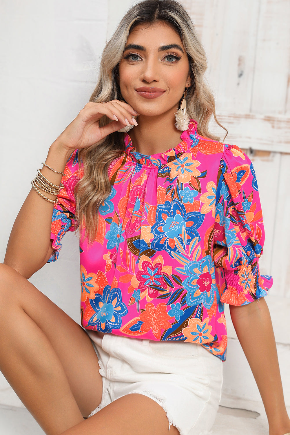 Rose Frill Neck Puff Sleeve Boho Floral BlouseMaterial:97%Polyester+3%Elastane



		The blouse features a charming bohemian floral print, adding a touch of femininity and boho flair to your outfit.
	
	
		Wi