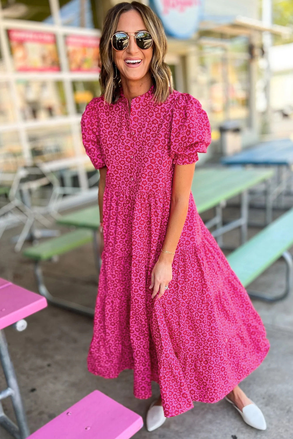 Rose Red Mock Neck Puff Sleeve Floral Tiered Maxi DressMaterial:100%Cotton

• Embrace romantic vibes with the maxi dress, featuring intricate flower prints that exude elegance and charm.
• Stand out with the unique puf