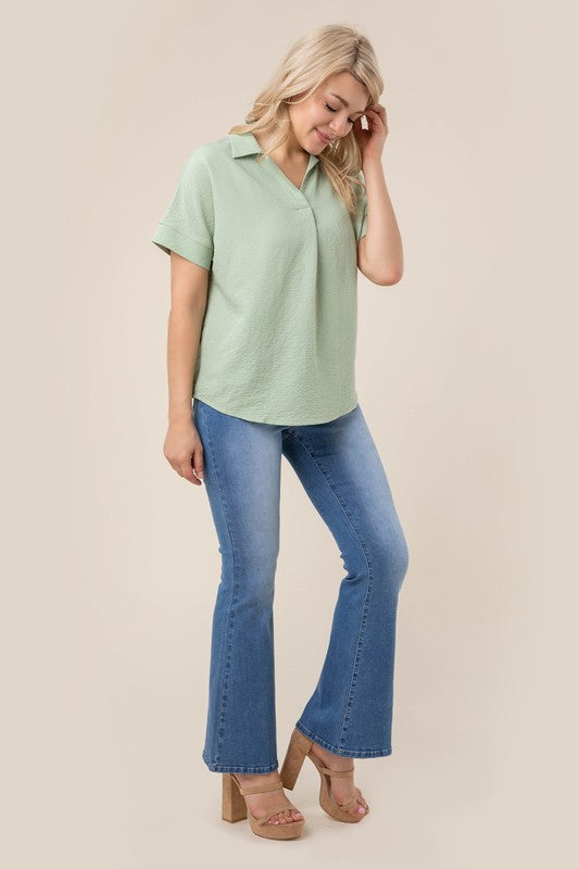 Shirt collared blouse- Shirt collared blouse- Pattern type : solid- Neck line : shirt collared- Sleeve type : regular sleeves- Sleeve length : short sleeves- Stretch : stretch- Sheer : n