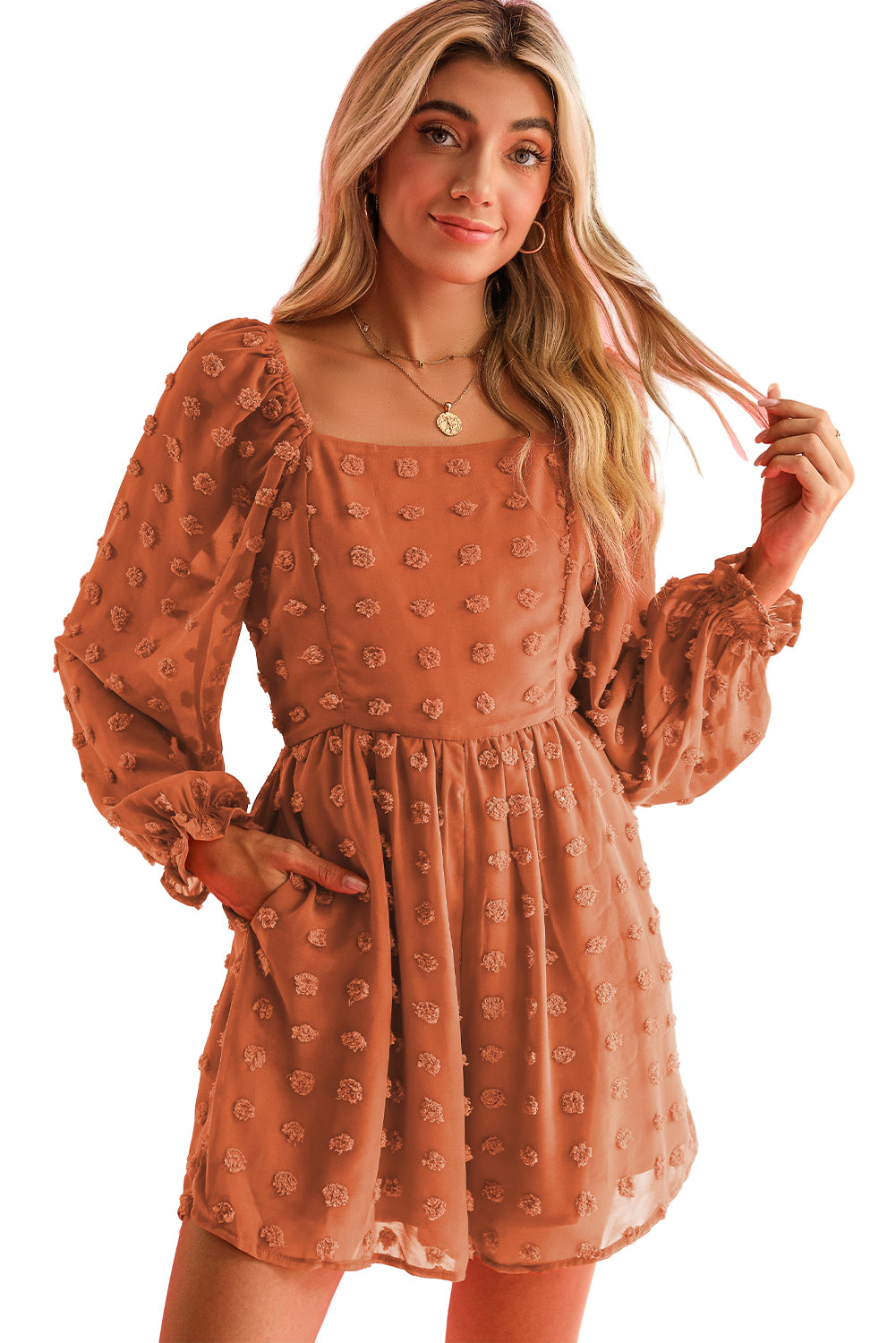 Orange Swiss Dot Square Neck Long Sleeve High Waist RomperMaterial:100%Polyester



		The romper is a charming one-piece outfit that combines classic and contemporary design elements.
	
	
		This romper features long sl