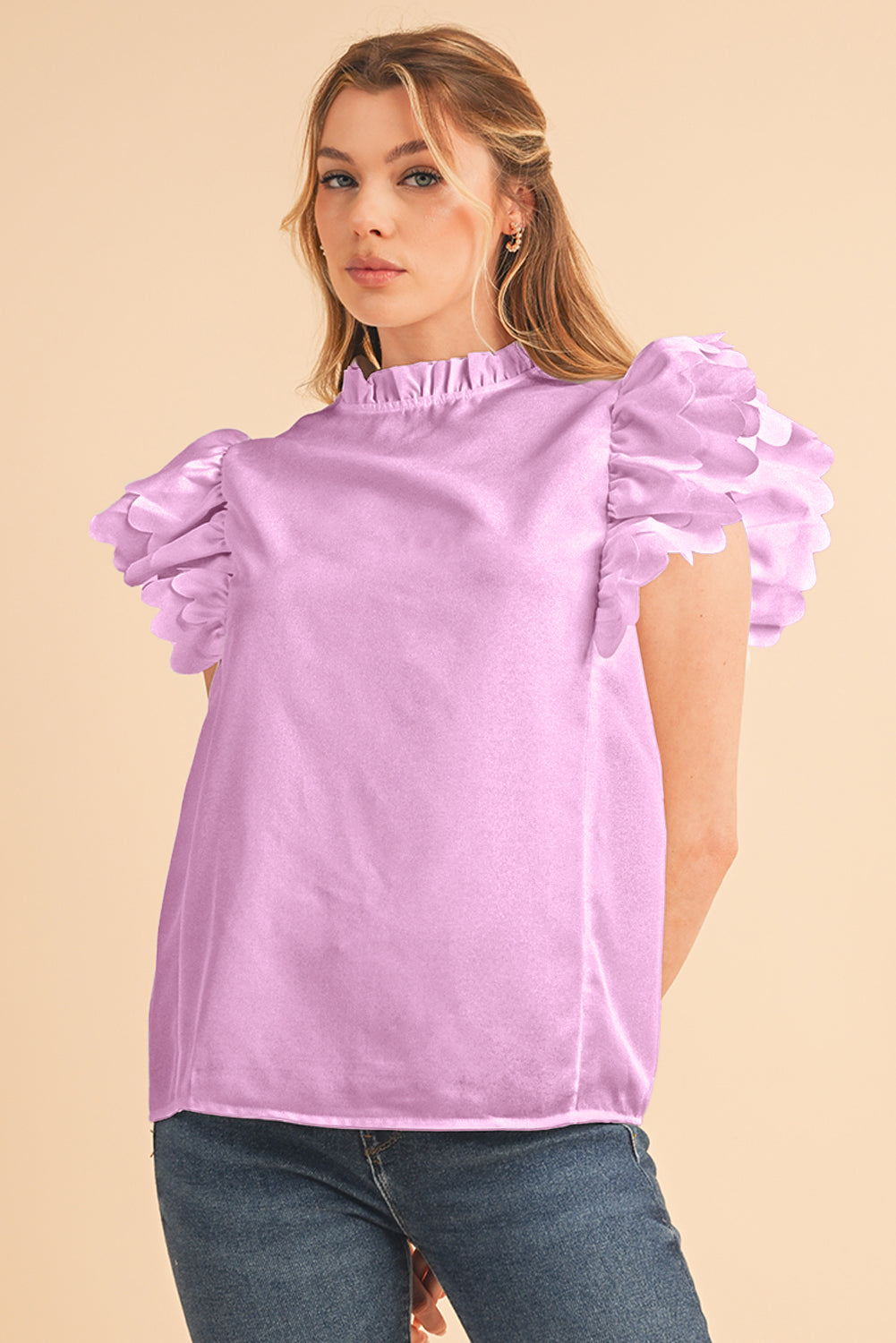 White Solid Color Scalloped Ruffle Sleeve BlouseMaterial:100%Polyester



		The blouse is a chic and feminine top featuring delicate scalloped edges and ruffle sleeves, adding a touch of elegance to your outfit.