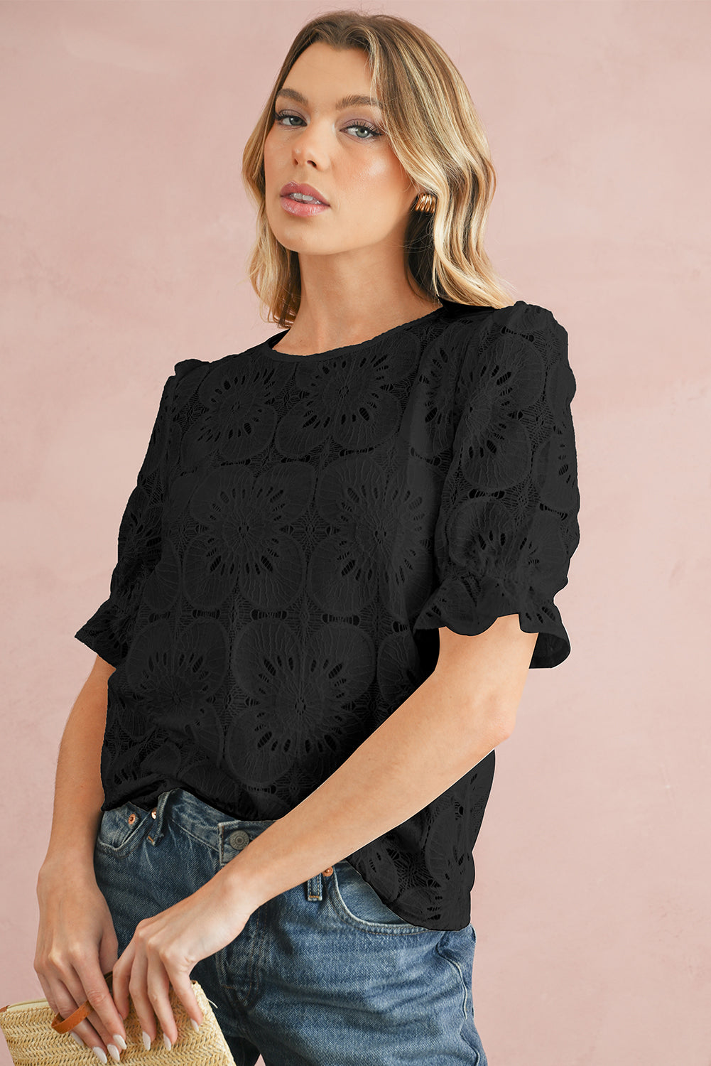 Black Flower Eyelet Jacquard Keyhole Back Puff Sleeve TopMaterial:70%Cotton+30%Polyamide

• Elevate your wardrobe with the top, featuring intricate eyelet detailing and elegant puff sleeves for a touch of sophistication. 