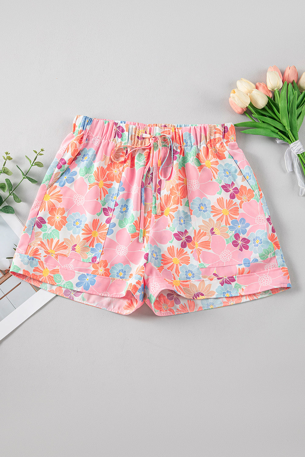 Pink Pockets Lace-up Elastic Waist Floral Shorts