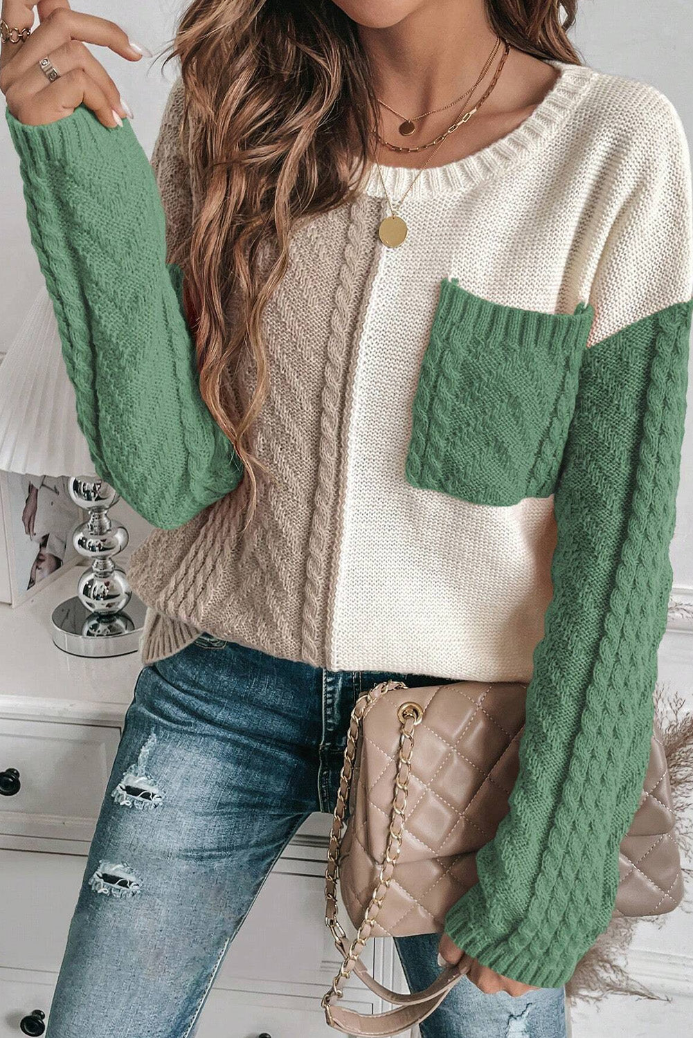 Gold Flame Colorblock Pocket Drop Shoulder SweaterMaterial:65%Acrylic+35%Polyamide

• Elevate your casual style with the sweater, featuring a unique patchwork design that adds a modern twist to your wardrobe.
• St