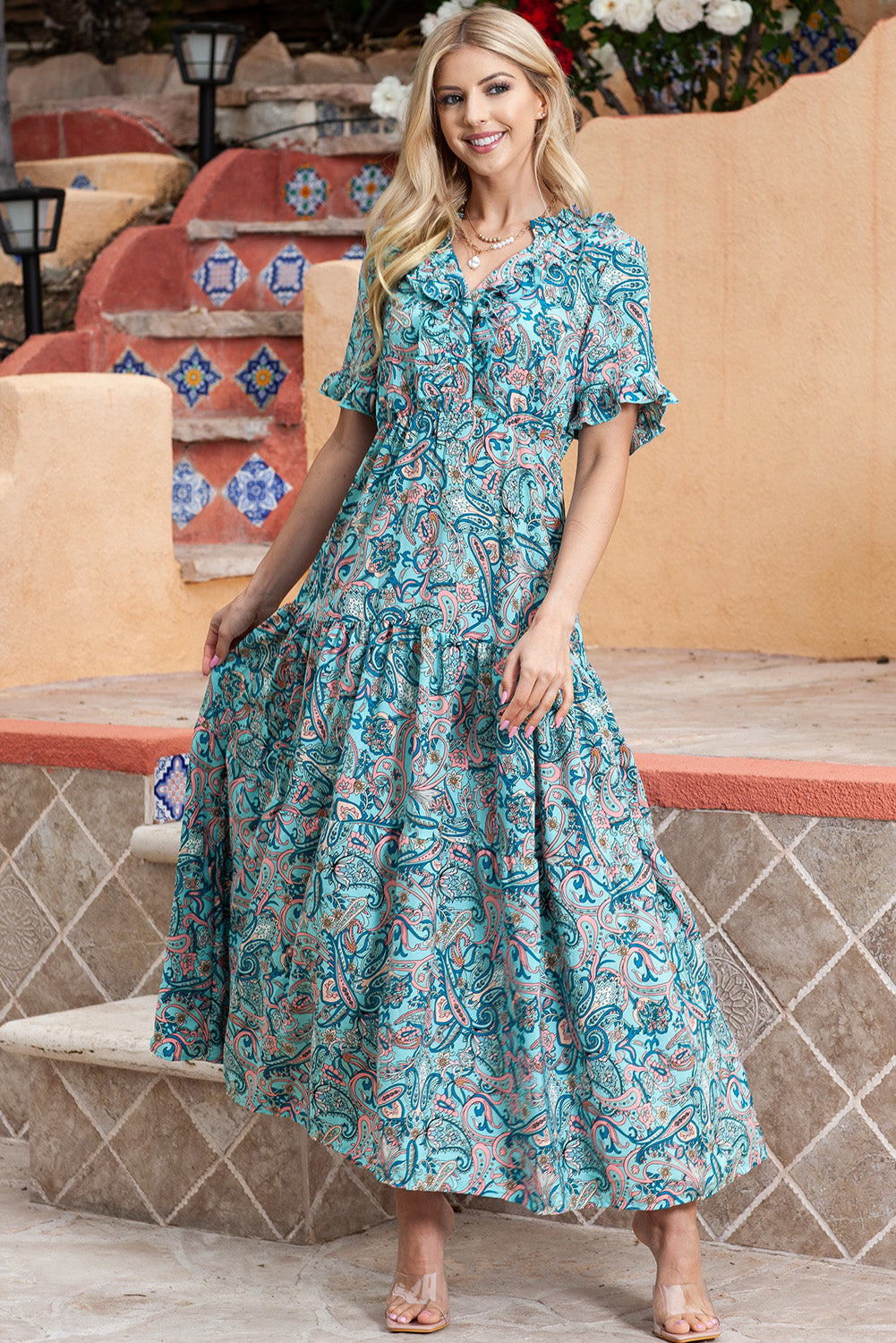 Sky Blue Paisley Print Split V Neck Tiered Boho Maxi DressMaterial:100%Polyester



		Stylish and comfortable sky blue paisley print maxi dress with a split V-neckline and tiered design.
	
	
		Eye-catching boho-inspire