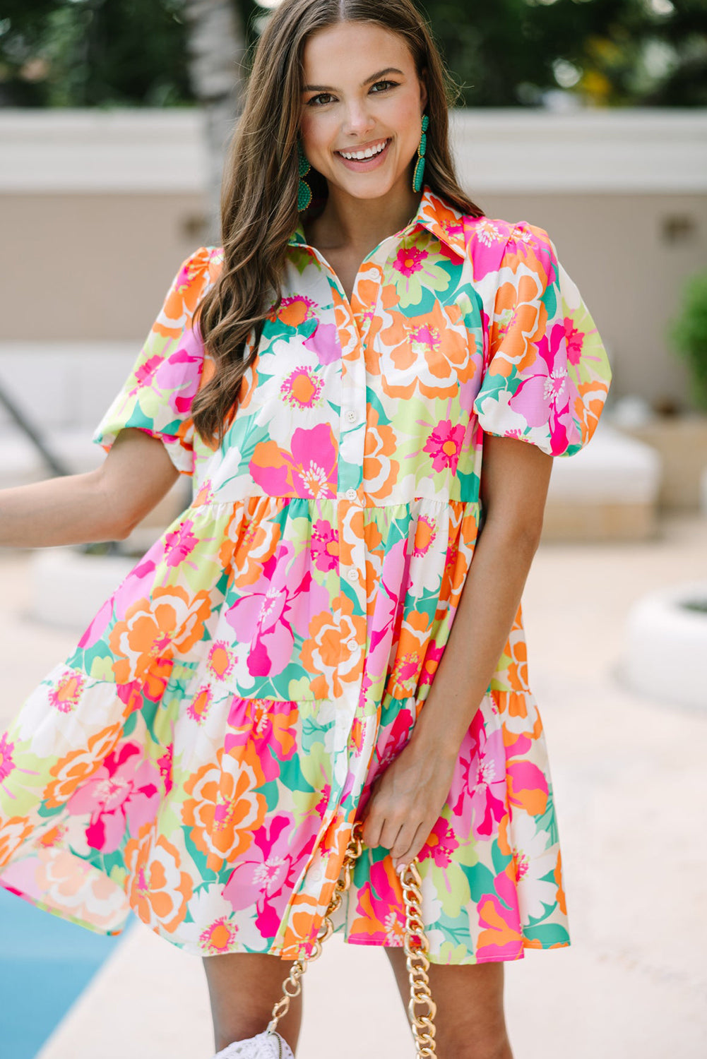 Green Floral Puff Sleeve Buttoned Babydoll DressMaterial:100%Polyester

• Enchant in the refreshing green hue of this dress, perfect for a whimsical summer look.
• Delicate floral prints cascade down the pleated