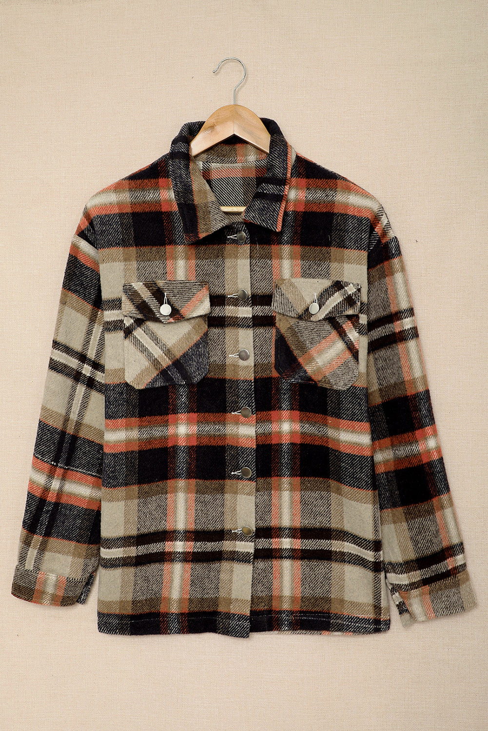 Khaki Plaid Print Casual Button Up Pocket ShacketMaterial:100%Polyester



		Sweet yet rugged plaid details adorn this cozy shirt
	
	
		Designed with a button front, long sleeves, large front pockets &amp; an 