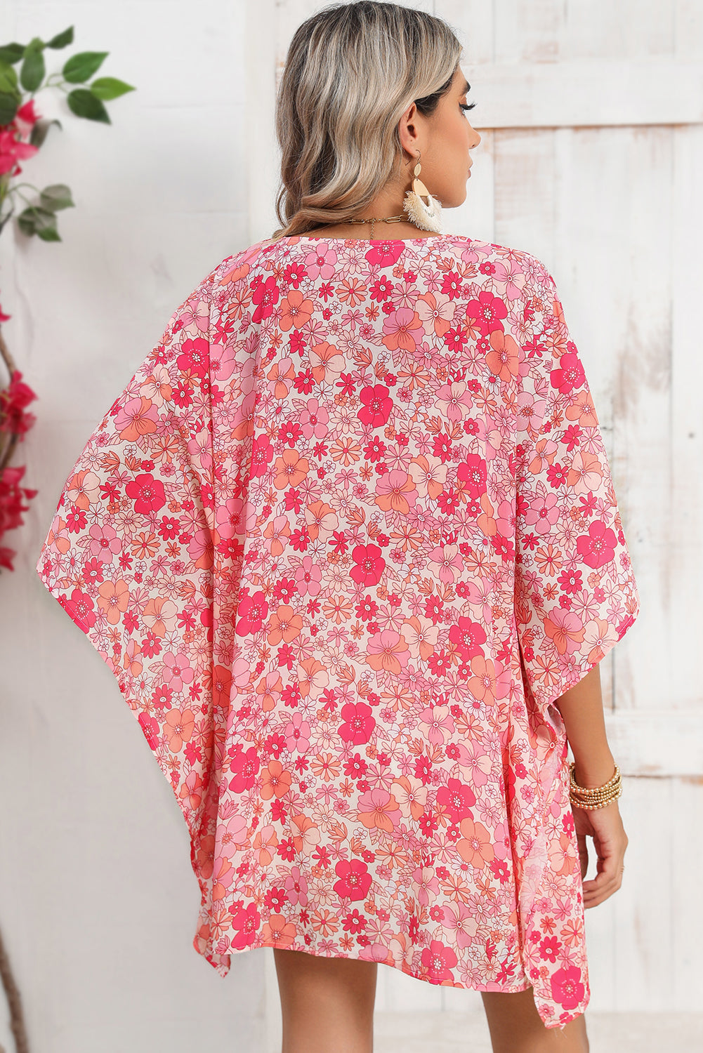 Pink Boho Floral Print V Neck Oversized BlouseMaterial:100%Polyester



		This oversized blouse is not only cool and comfortable but also suitable for any figure, making it a versatile choice for various body 