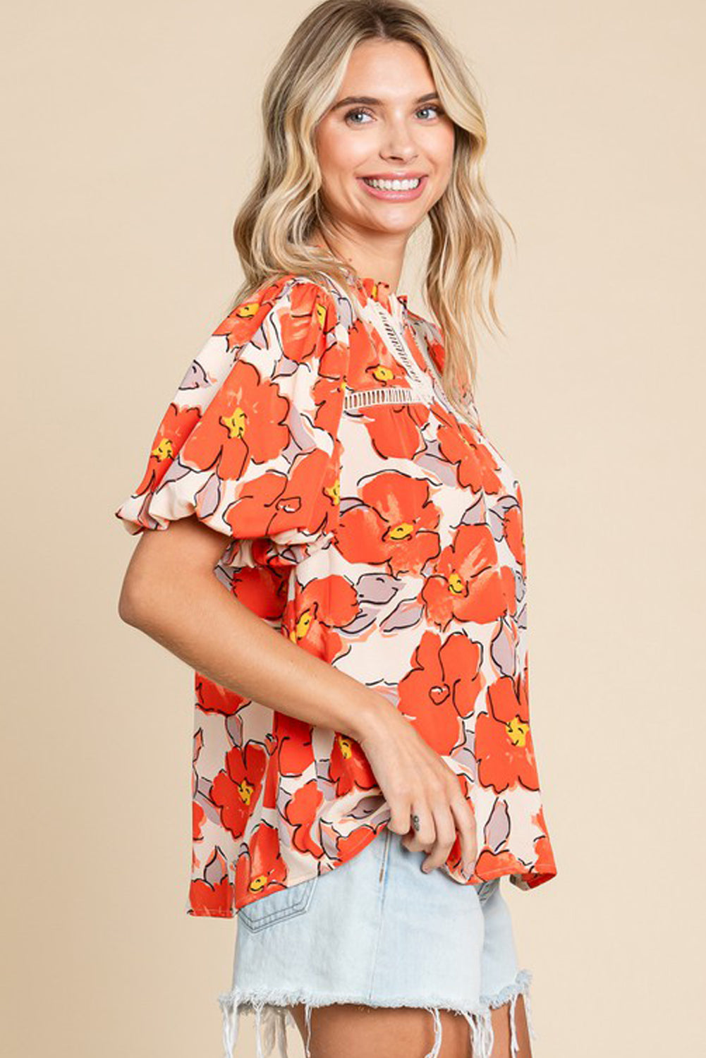 Orange Boho Floral Bubble Sleeve Frill Neck BlouseMaterial:100%Polyester



		The blouse features a beautiful floral print, adding a touch of nature and vibrancy to your outfit. 
	
	
		The bubble sleeves create