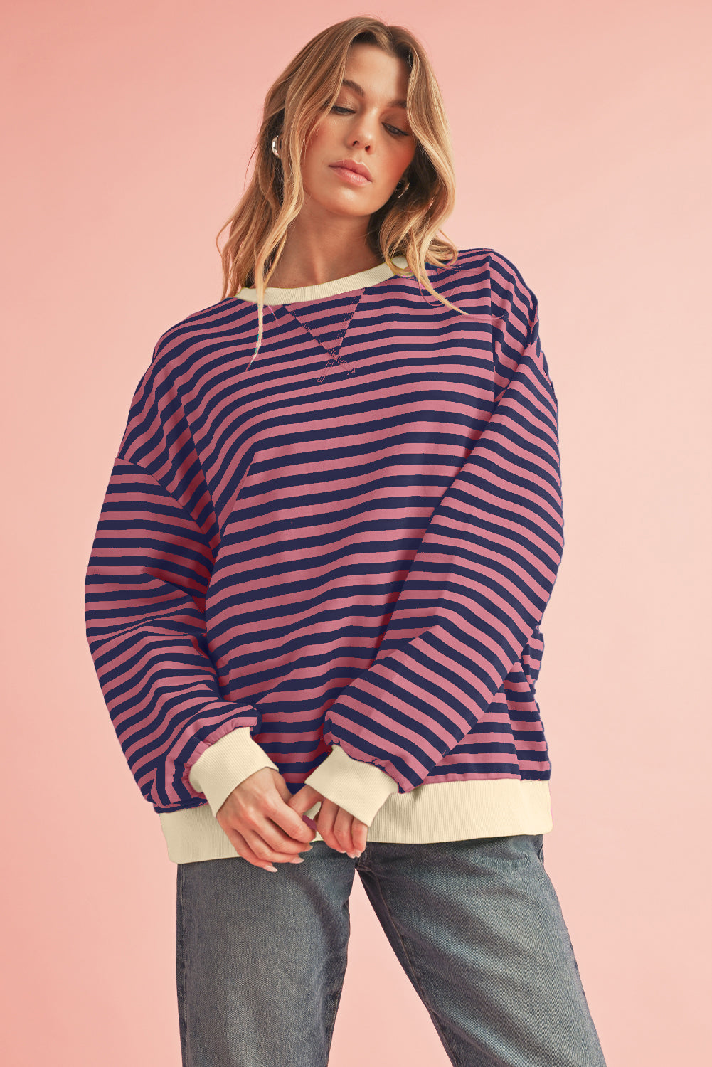 Red Stripe Contrast Edge Oversized PulloverMaterial:95%Cotton+5%Elastane


 Size Chart (CM)



Sizes 



Bust
 



Hem_Width
 



Shoulder
 



Sleeve_Length
 



Length
 





Relax
 



Relax
 



Relax
 