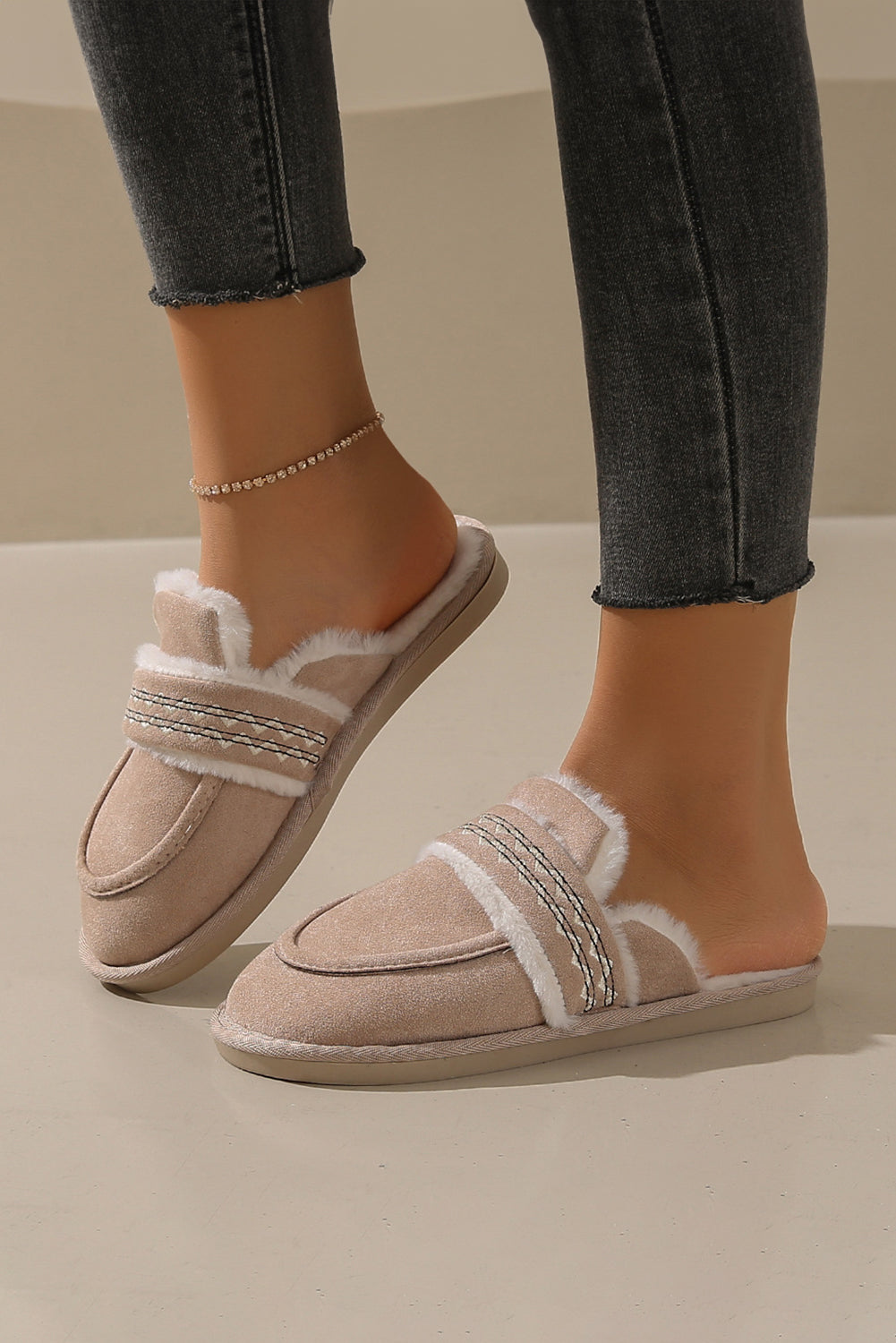 Chestnut Suede Wavy Striped Plush Lined Home SlippersThe plush lining ensures ultimate comfort and warmth during chilly evenings.
	
	
		Slip-on style for convenience and ease of wear, perfect for lounging around the