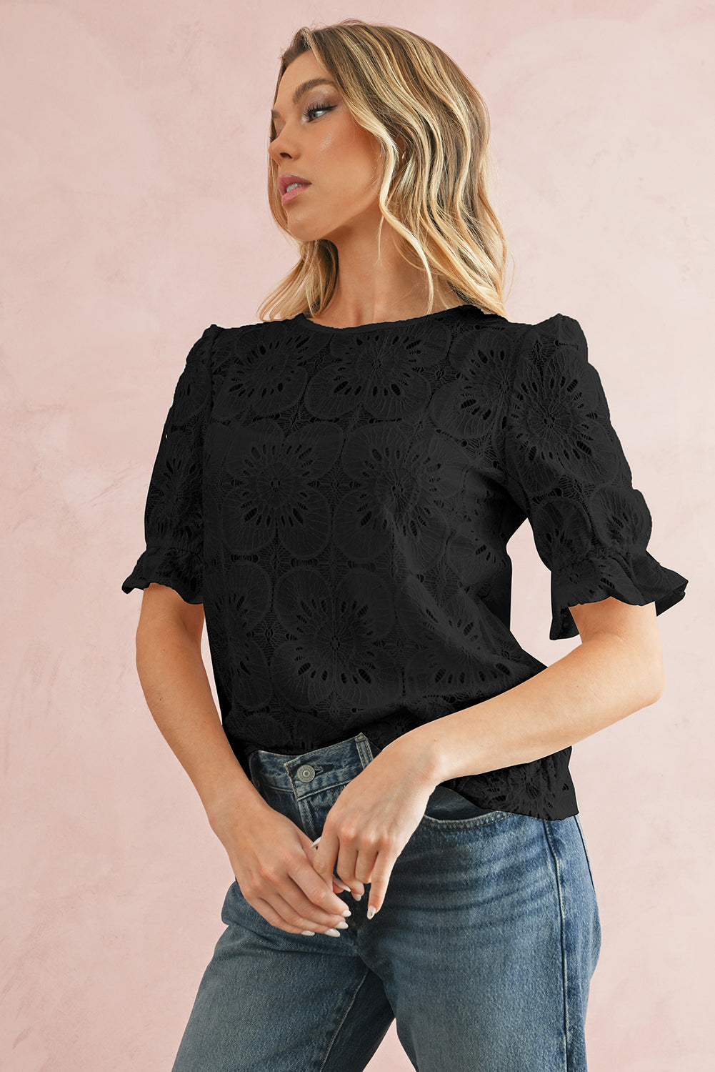 Black Flower Eyelet Jacquard Keyhole Back Puff Sleeve TopMaterial:70%Cotton+30%Polyamide

• Elevate your wardrobe with the top, featuring intricate eyelet detailing and elegant puff sleeves for a touch of sophistication. 