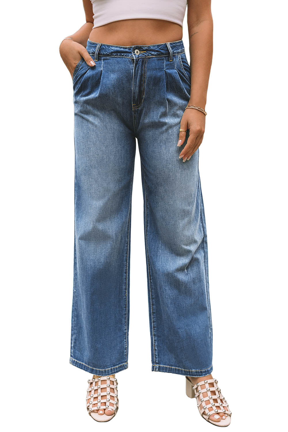 Dark Blue Slouchy Pocket Casual Wide Leg JeansMaterial:100%Cotton



		These Slouchy Wide
Leg Jeans are extremely faddish and durable
	
	
		The relaxed fit style
is popular and cozy for wearing
	
	
		H