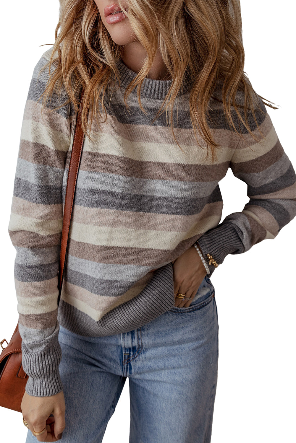 Gray Striped Ribbed Edge Round Neck SweaterMaterial:42%Polyester+28%PBT+20%Acrylic+10%Polyamide



		The cozy sweater is a stylish choice for a pop of color in your wardrobe.
	
	
		The round neck and a r