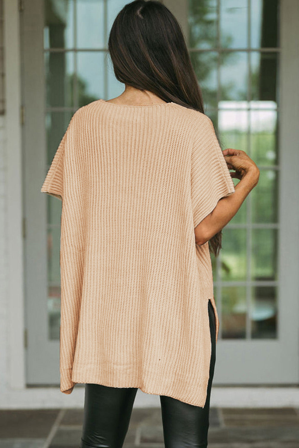 Apricot Side Slit Short Sleeve Oversized SweaterMaterial:55%Acrylic+45%Cotton



		The sweater is a comfortable and chic addition to your wardrobe. Made from breathable, lightweight, and stretchy knitted fabric,