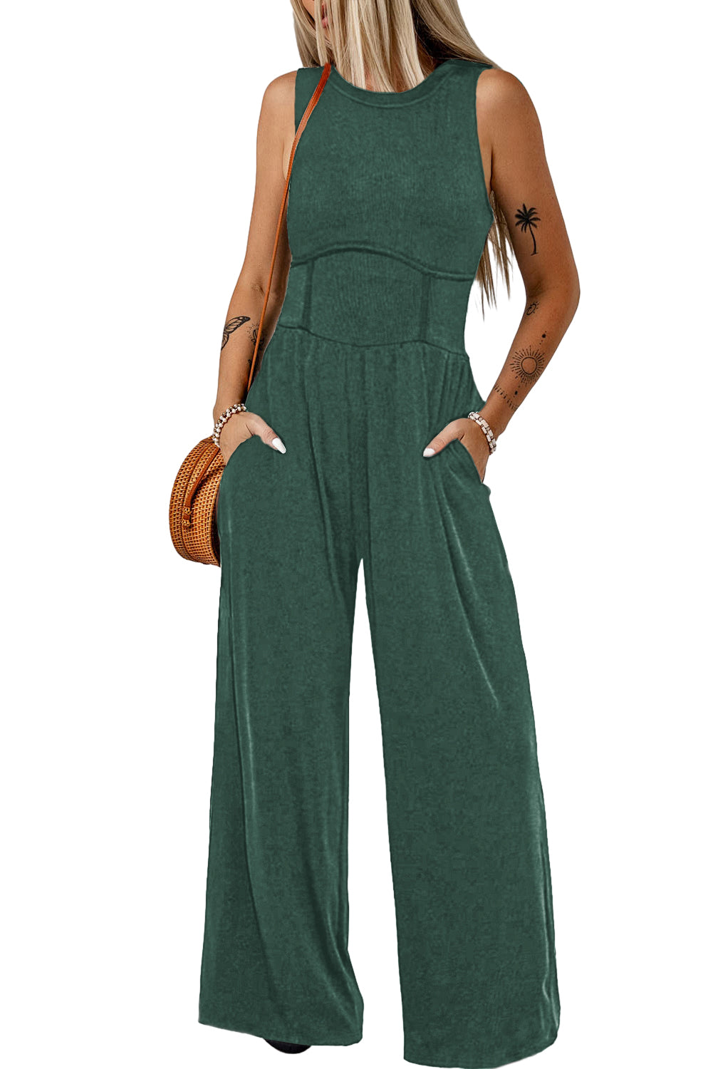 Blackish Green Sleeveless High Waist Wide Leg JumpsuitMaterial:93%Viscose+7%Elastane



		The jumpsuit features a sleeveless design, meaning it does not have sleeves and exposes the arms. 
	
	
		The jumpsuit has a 