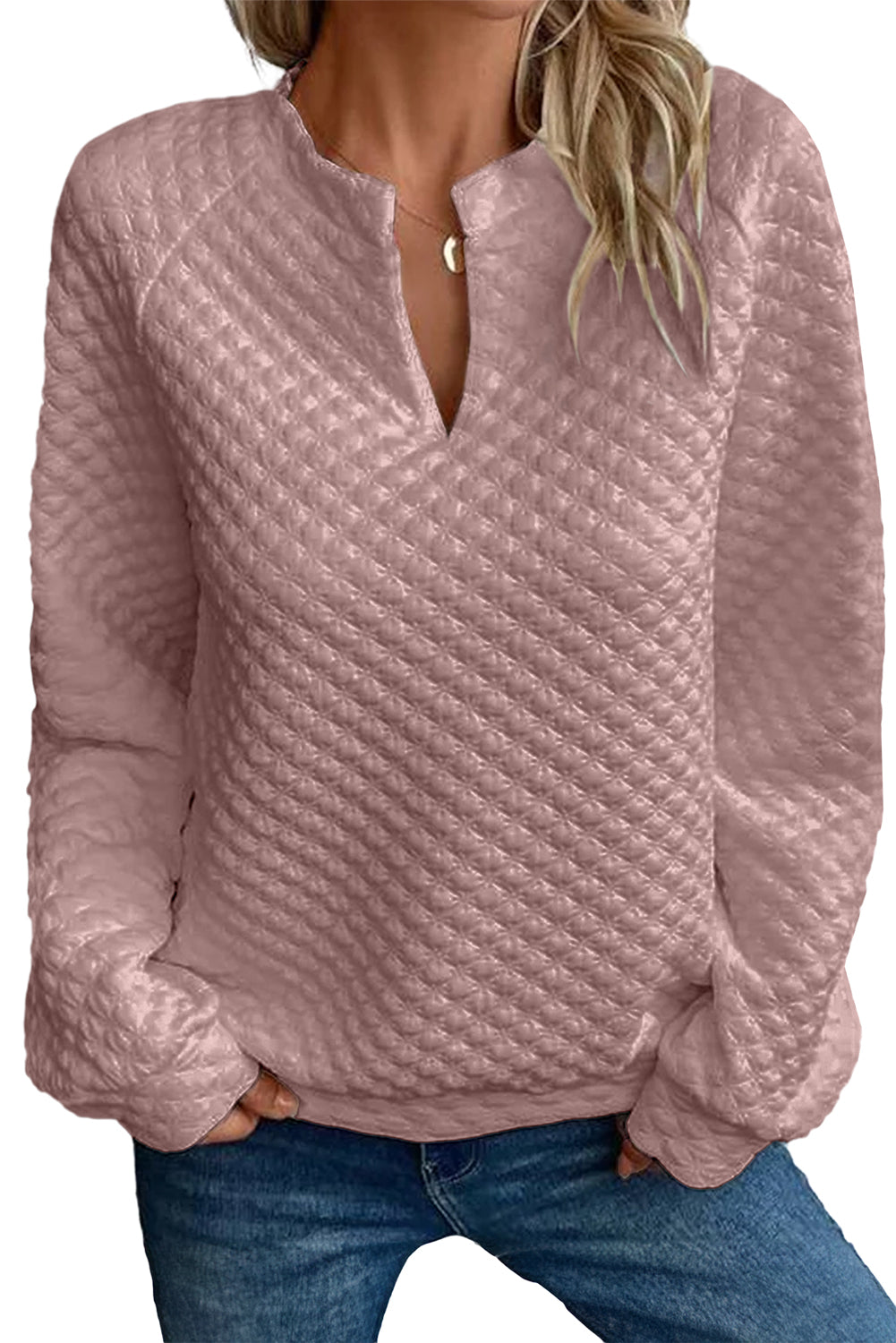 Black Quilted V-Neck Solid Color Long Sleeve TopMaterial:95%POLYESTER+5%ELASTANE



		The top is a classic and versatile piece that offers both comfort and style with its quilted texture and simple design.
	
	