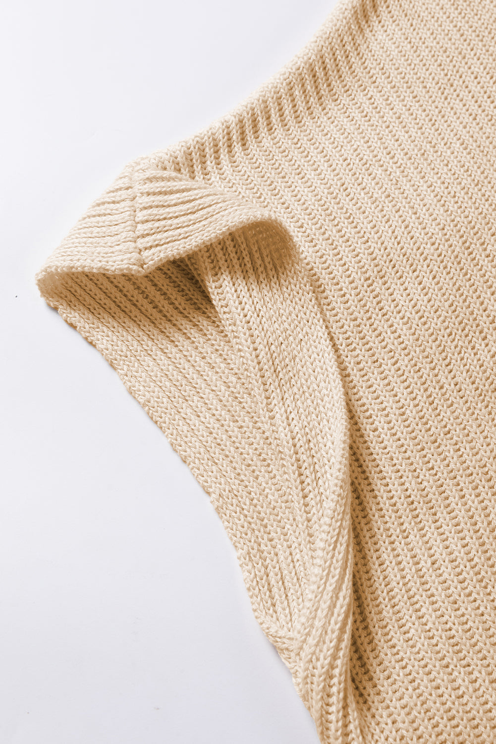 Apricot Side Slit Short Sleeve Oversized SweaterMaterial:55%Acrylic+45%Cotton



		The sweater is a comfortable and chic addition to your wardrobe. Made from breathable, lightweight, and stretchy knitted fabric,