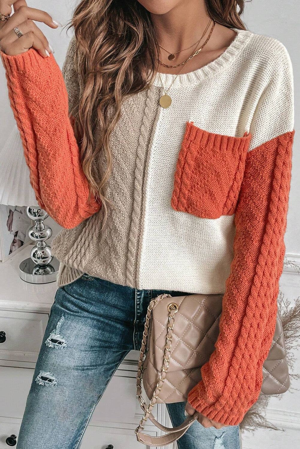 Gold Flame Colorblock Pocket Drop Shoulder SweaterMaterial:65%Acrylic+35%Polyamide

• Elevate your casual style with the sweater, featuring a unique patchwork design that adds a modern twist to your wardrobe.
• St